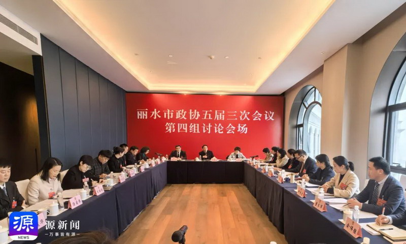 吳書記參加的小組討論照片_調整大小.jpg