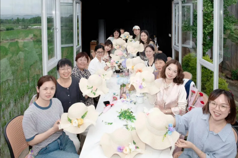 0512江山市基層委開展“感恩母愛，巧手傳情”母親節活動_調整大小.png