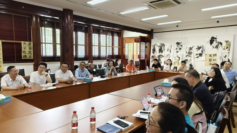2024.5.18民建甌海區基層委舉行經濟沙龍活動暨會紀學習教育1_調整大小.jpg