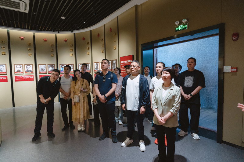 2024.5.24民建瑞安市基層委赴永嘉參觀紅十三軍教育基地2_調(diào)整大小.jpg
