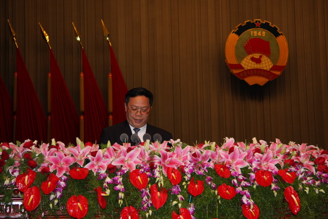 張明華委員代表民建浙江省委會的發(fā)言