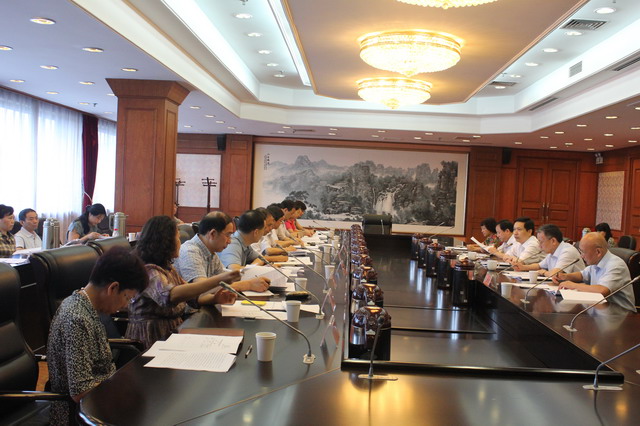 趙一德主持召開省民建“協同創新”重點提案辦理會