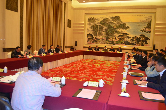 馬培華副主席在甬調(diào)研時(shí)專(zhuān)題聽(tīng)取寧波民建工作