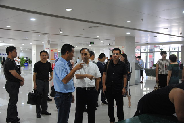 省政協常委、民建省委會專職副主委郭吉豐帶隊赴溫州開展“最多跑一次”改革專項民主監督調研