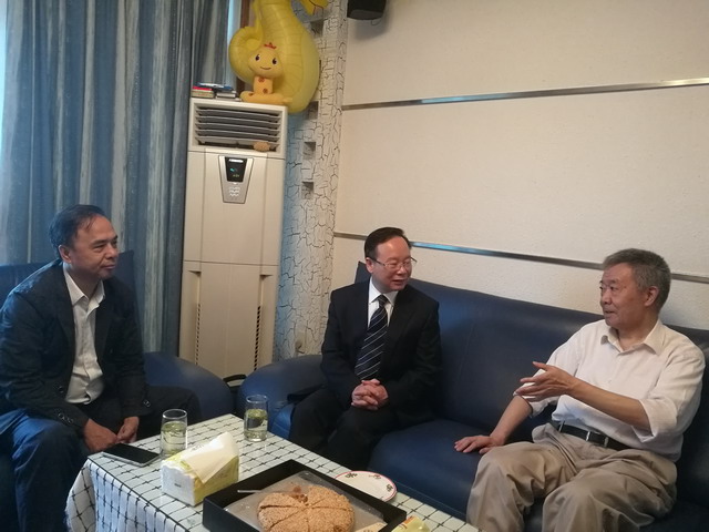 陳小平主委看望省委會老領導
