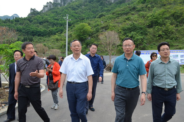 民建浙江省委幫扶團組赴貴州省黔西縣開展精準脫貧考察并簽約幫扶項目